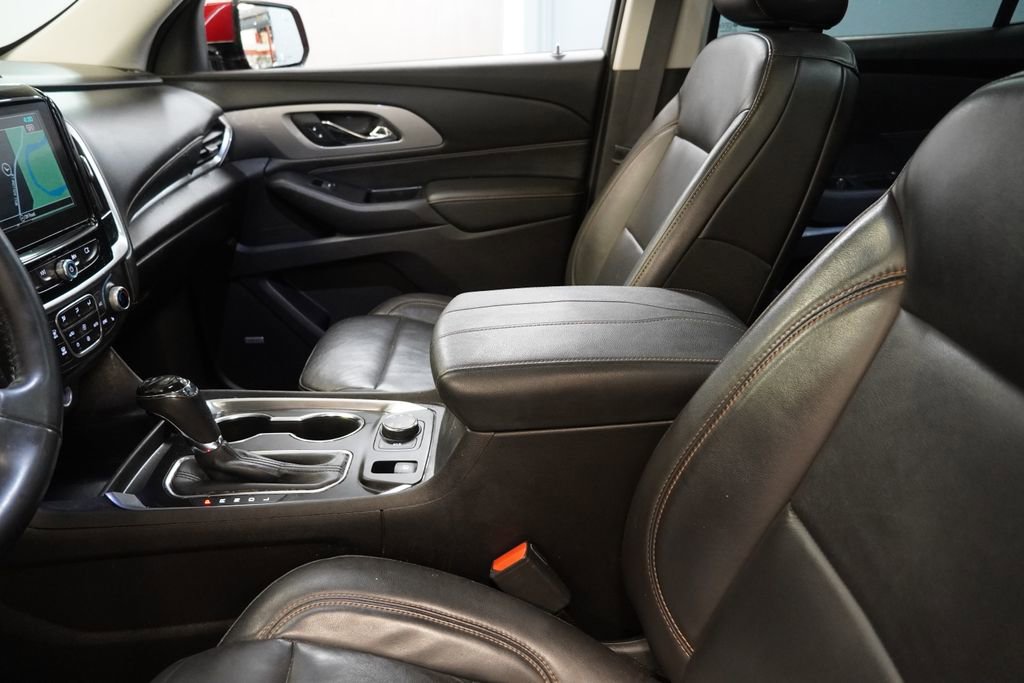 Used 2018 Chevrolet Traverse LT image 7