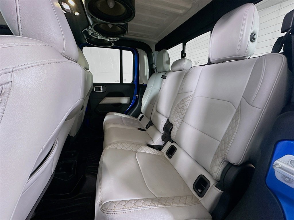 Used 2023 Jeep Gladiator Overland image 13