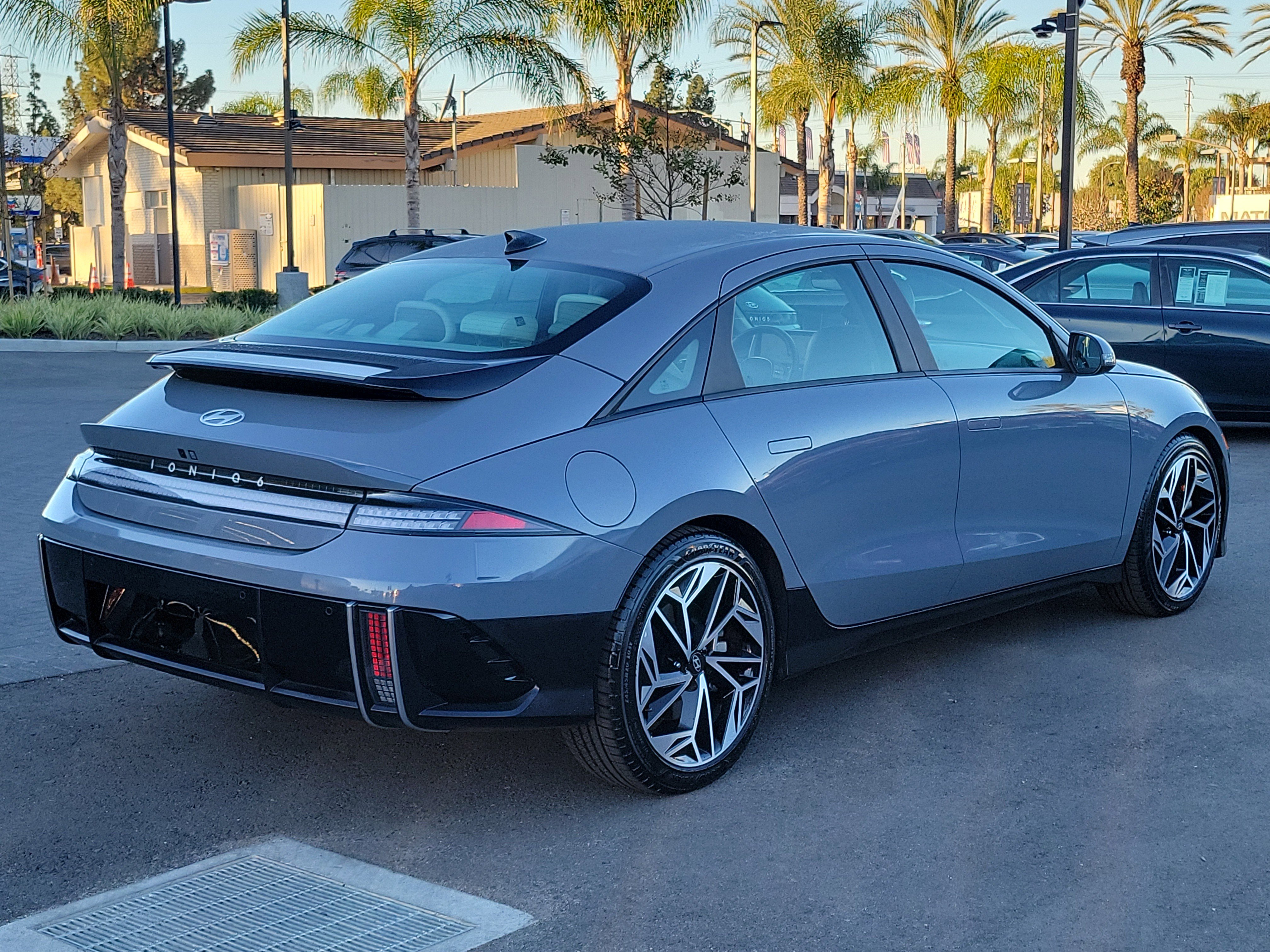 Used 2023 Hyundai Ioniq 6 SEL image 2