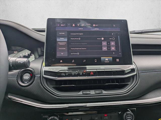 New 2026 Jeep Compass Latitude image 12