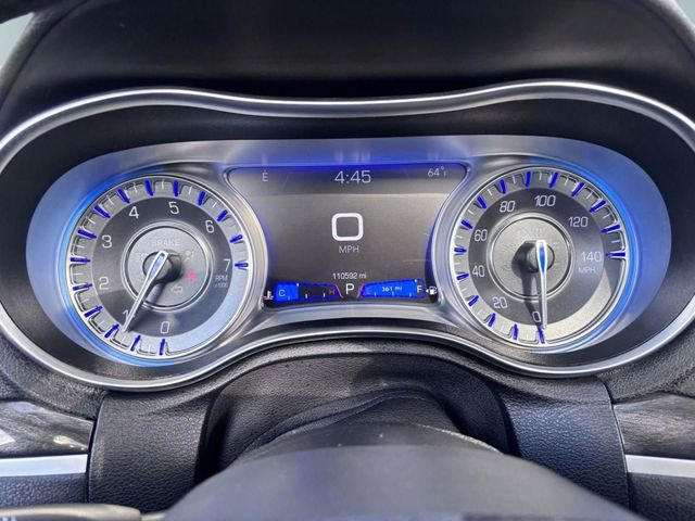 Used 2019 Chrysler 300 Touring L w/ Quick Order Package 22F image 16