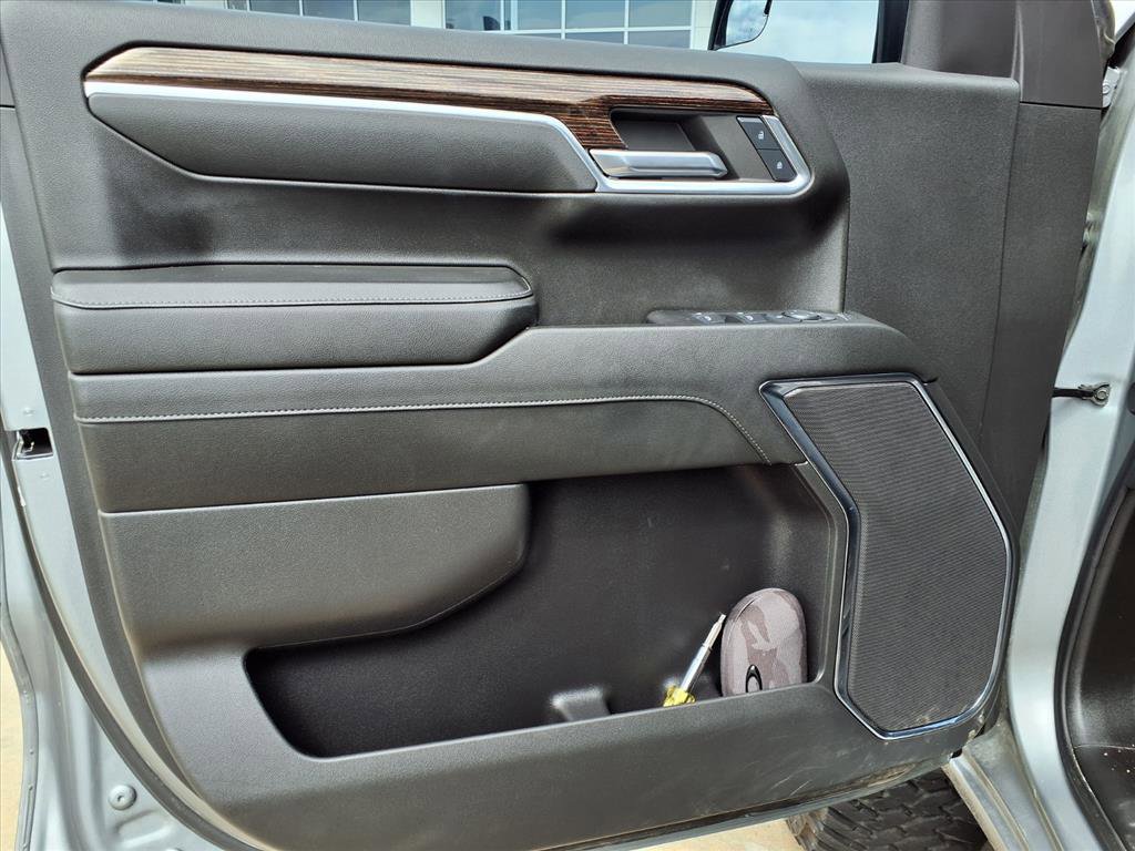 Used 2024 GMC Sierra 1500 SLE w/ X31 Off-Road Package image 16