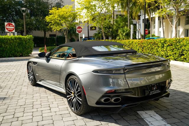 Used 2023 Aston Martin DBS Volante image 58