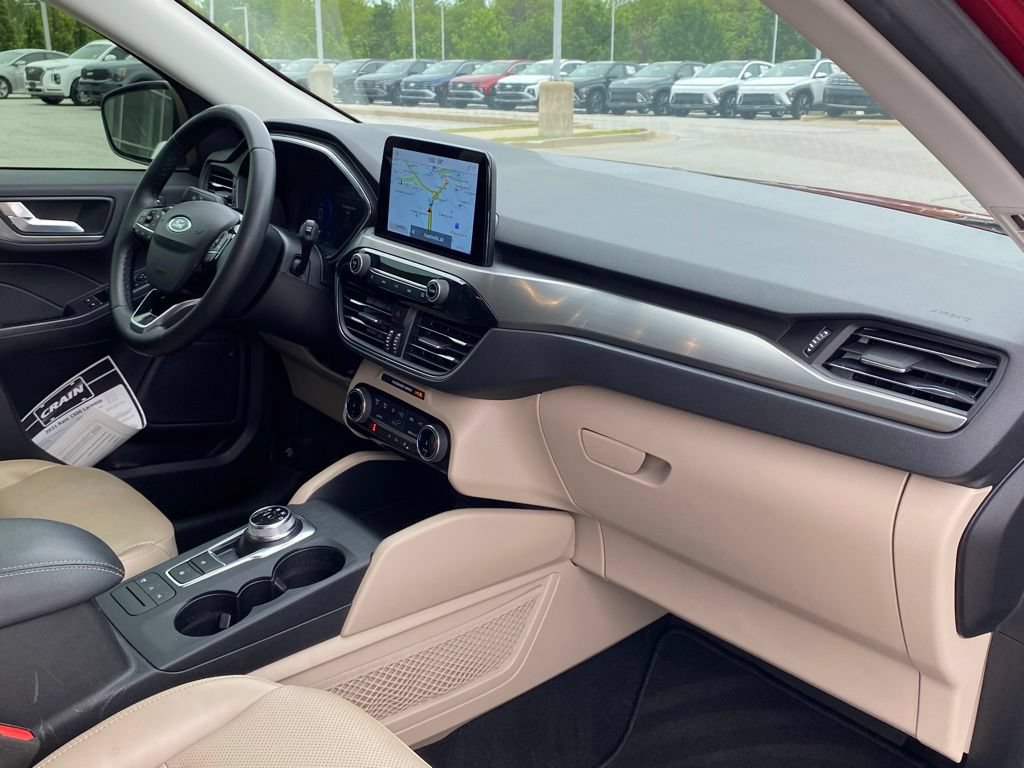 Used 2022 Ford Escape Titanium AWD/4WD image 31