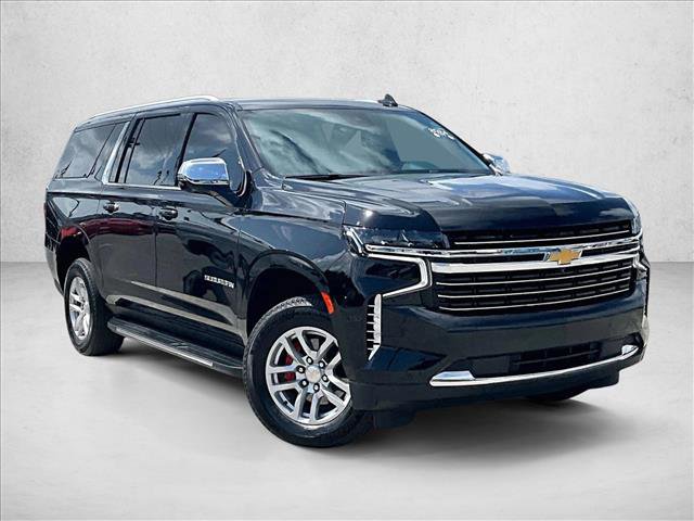 Used 2024 Chevrolet Suburban LT w/ Luxury Package RWD image 12