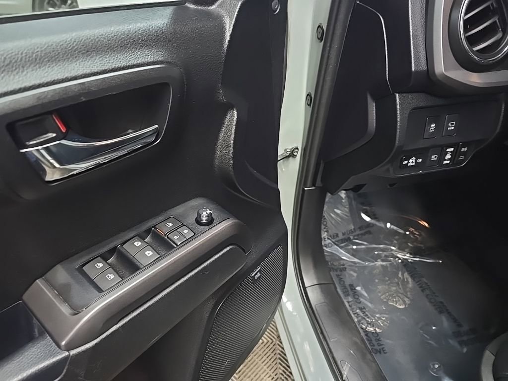 Used 2021 Toyota Tacoma TRD Pro AWD/4WD image 27