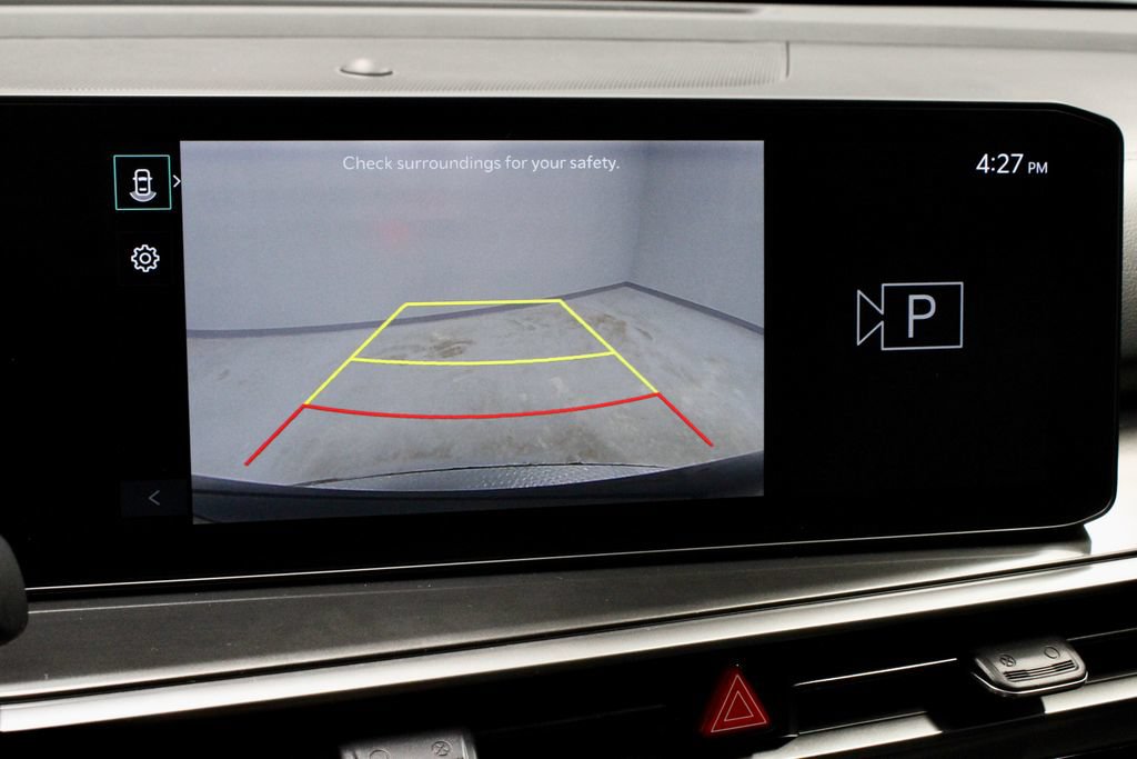 Used 2025 Kia Sorento LX FWD image 2