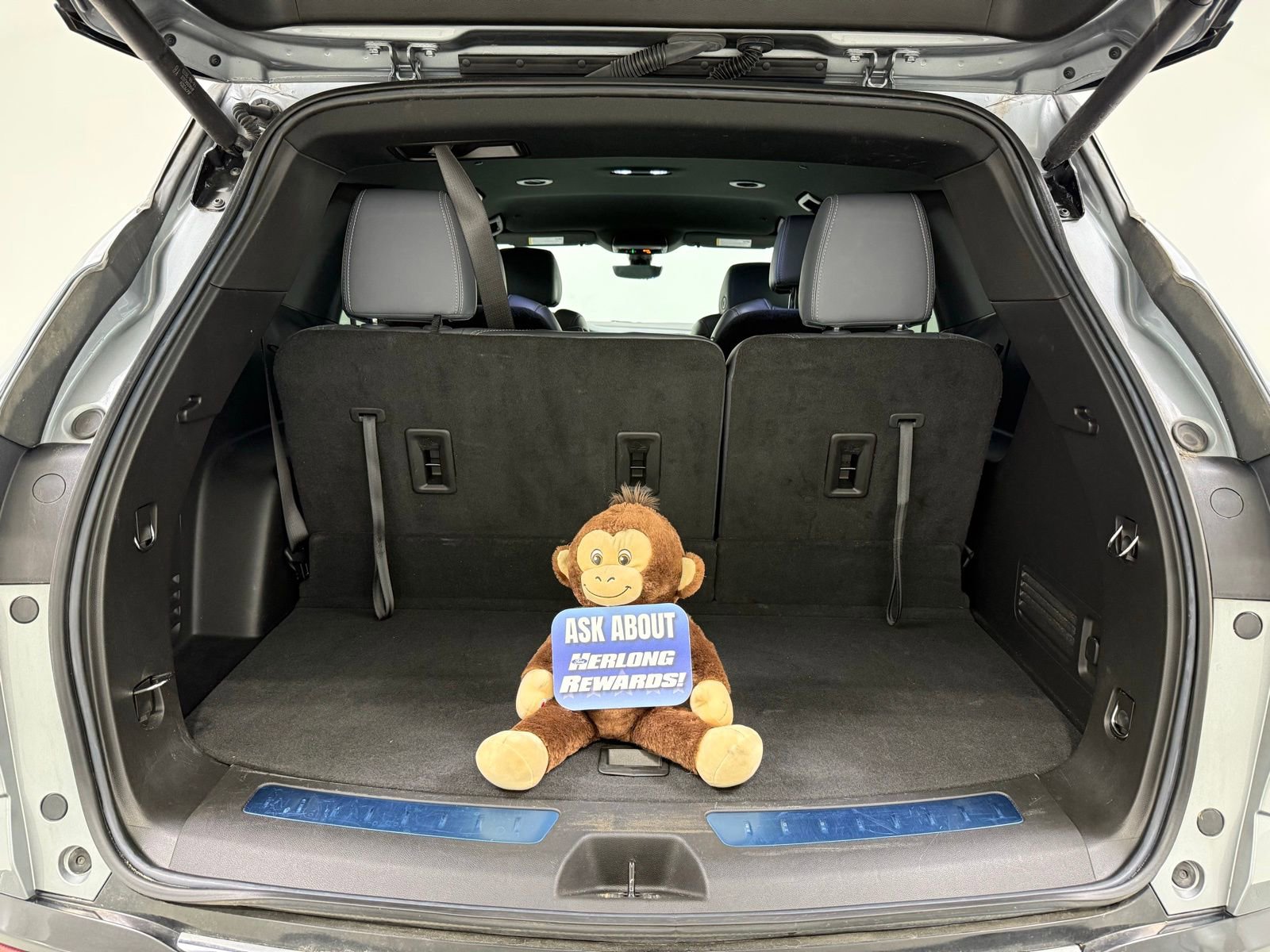 Used 2024 Buick Enclave Essence w/ Technology Package image 8