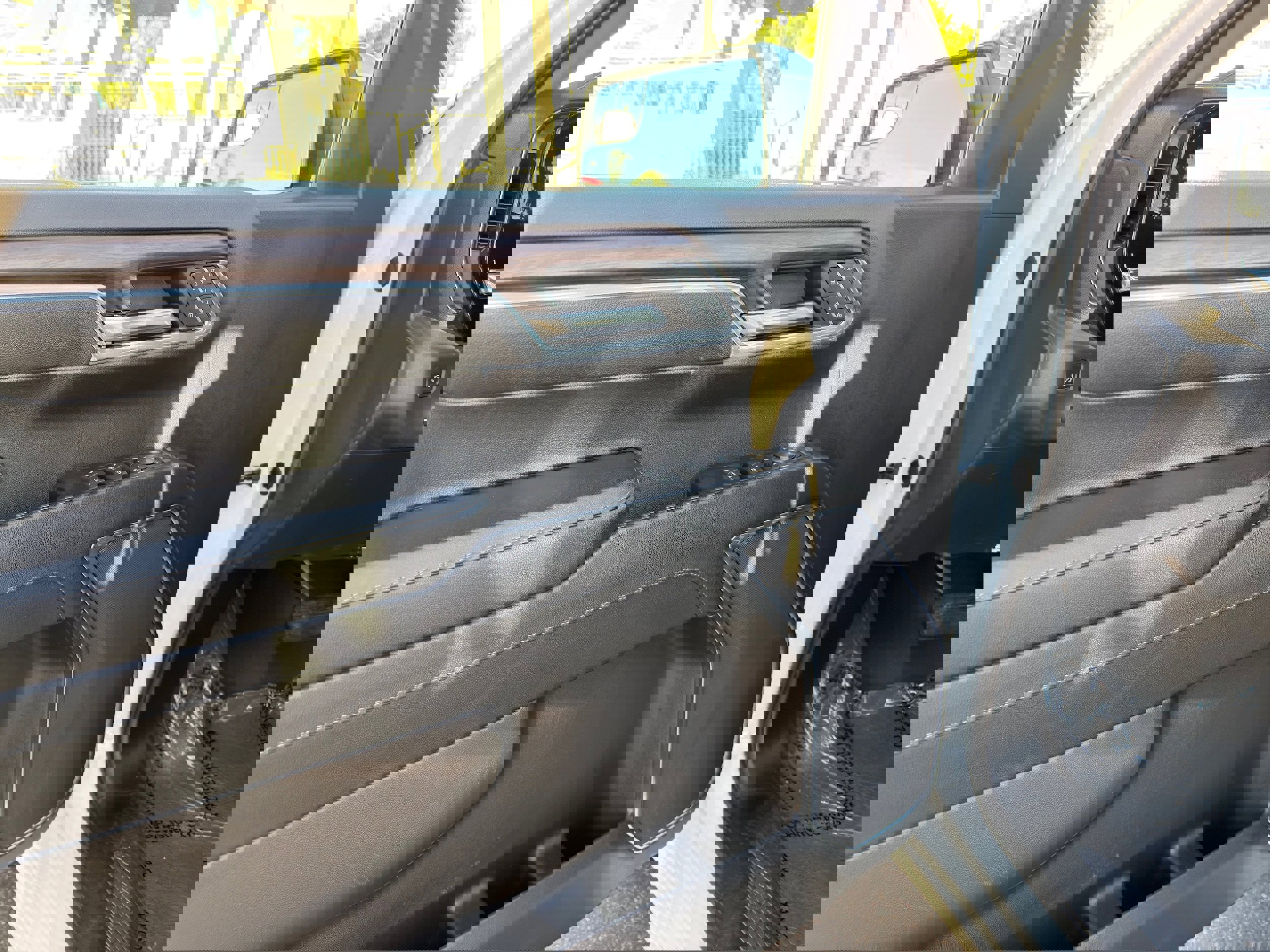 Used 2024 GMC Sierra 1500 SLT image 29