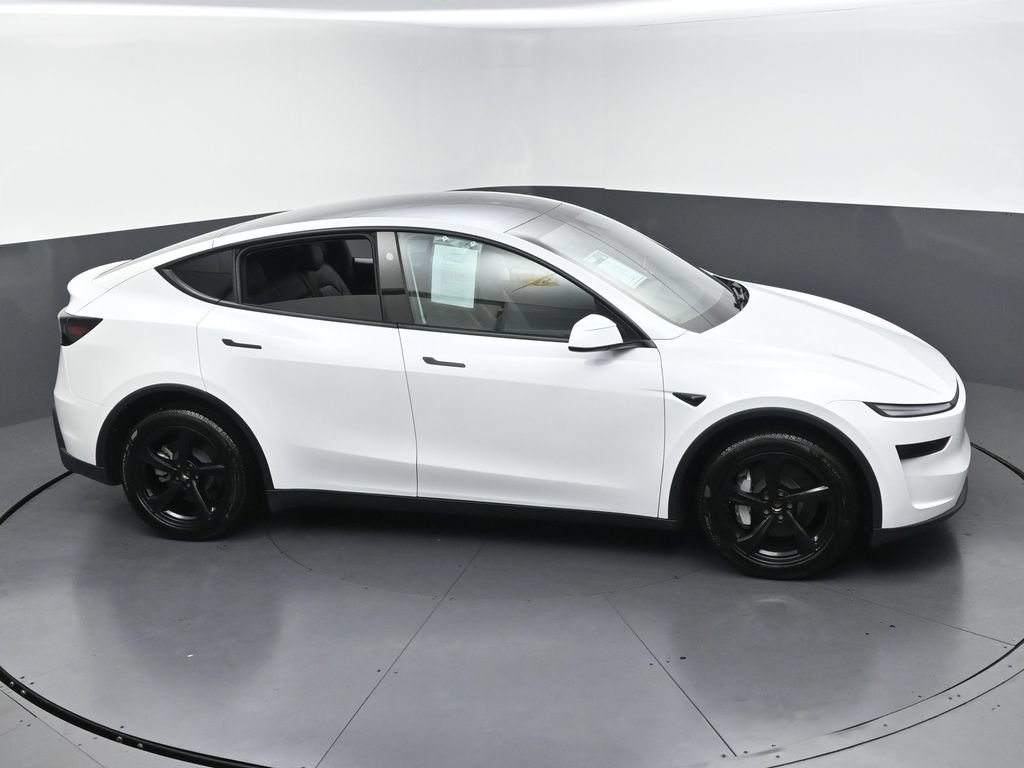 Used 2026 Tesla Model Y AWD image 41