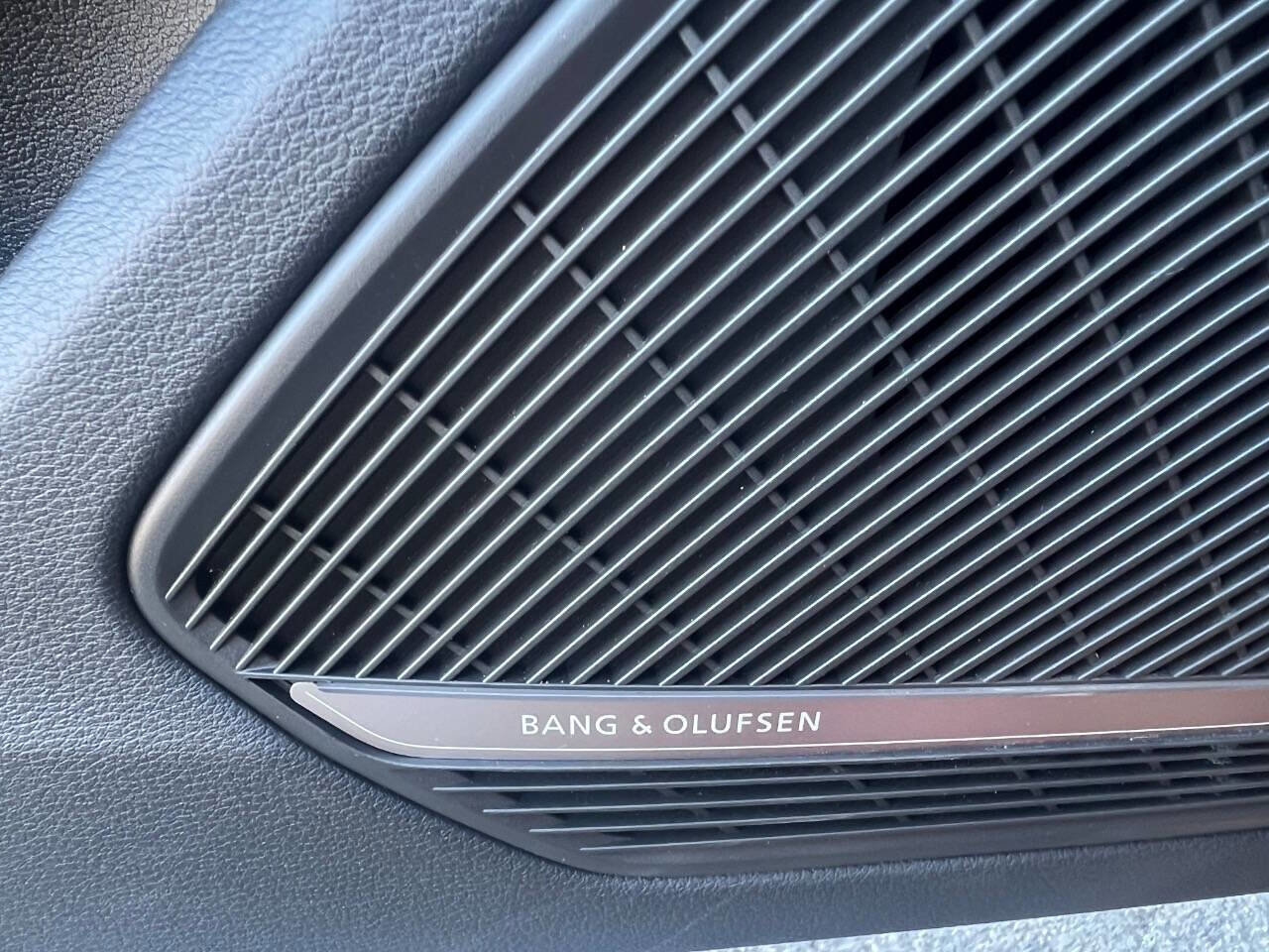 Used 2024 Audi A4 2.0T Premium Plus image 14