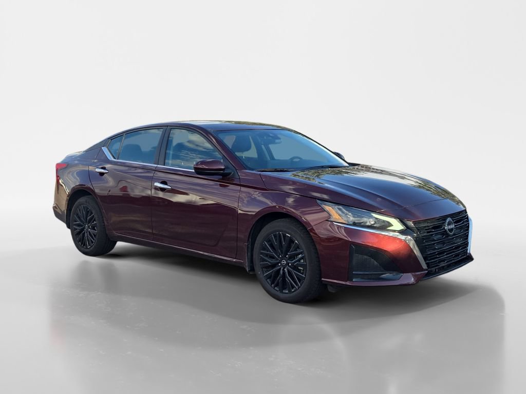 Used 2025 Nissan Altima 2.5 SV w/ SV Special Edition Package AWD/4WD image 8
