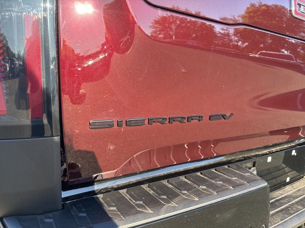 New 2026 GMC Sierra EV Elevation w/ LPO, Elevation Dark Package AWD/4WD image 61