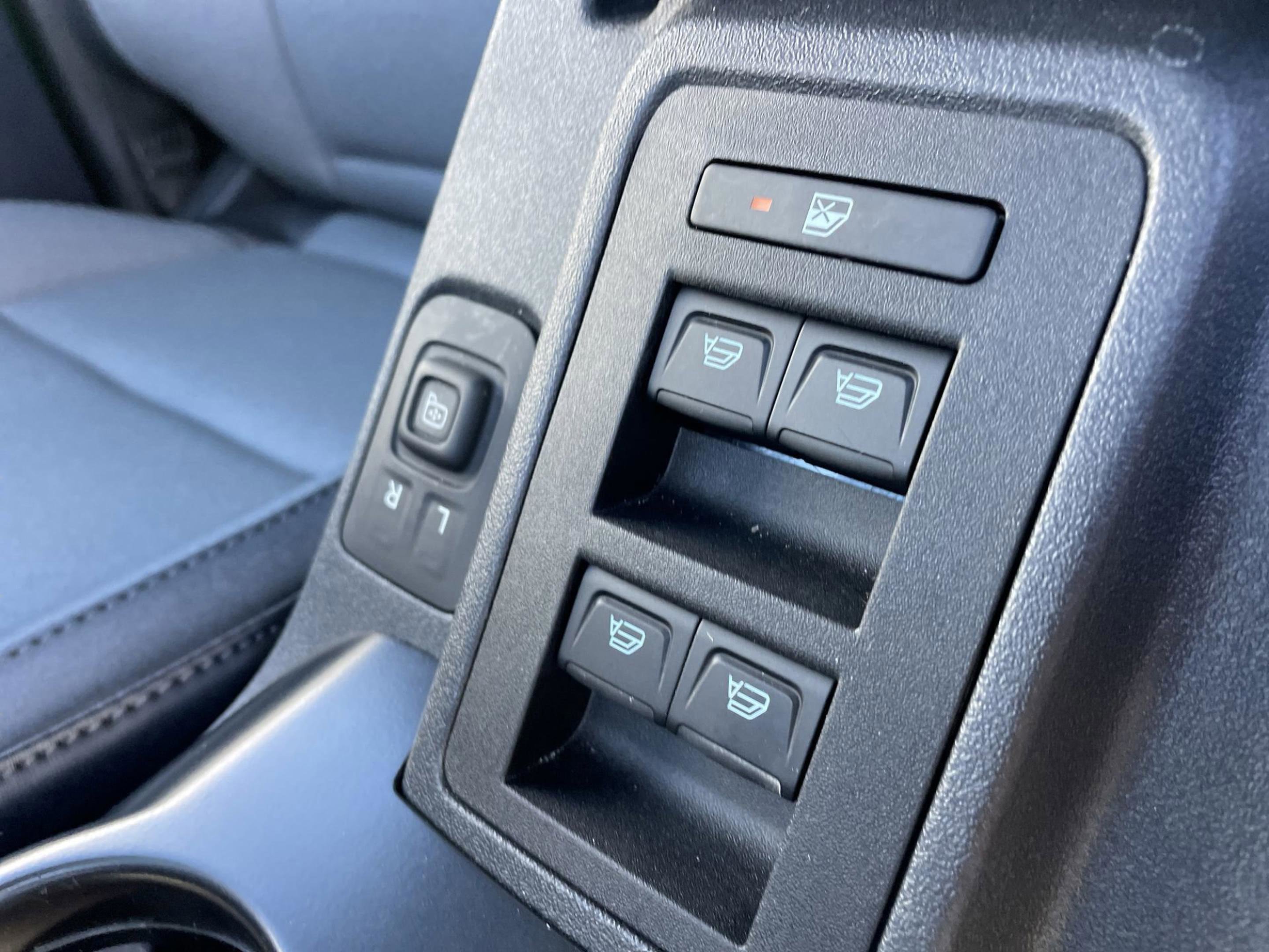 Used 2024 Ford Bronco Everglades image 26