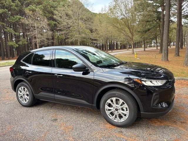 New 2026 Ford Escape Active image 2
