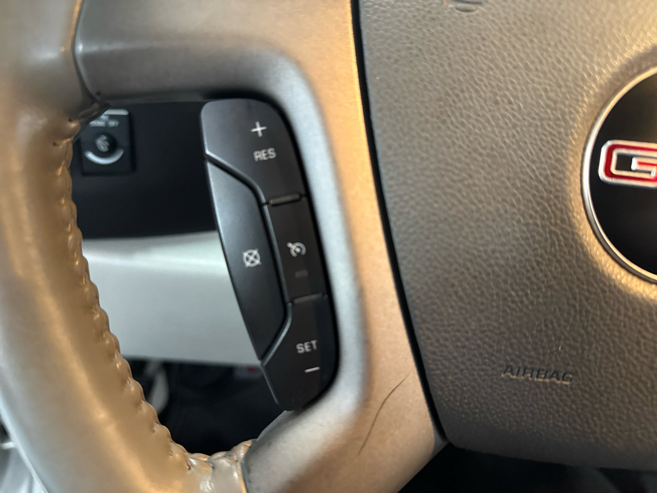 Used 2010 GMC Sierra 1500 SLE w/ Texas Edition image 13