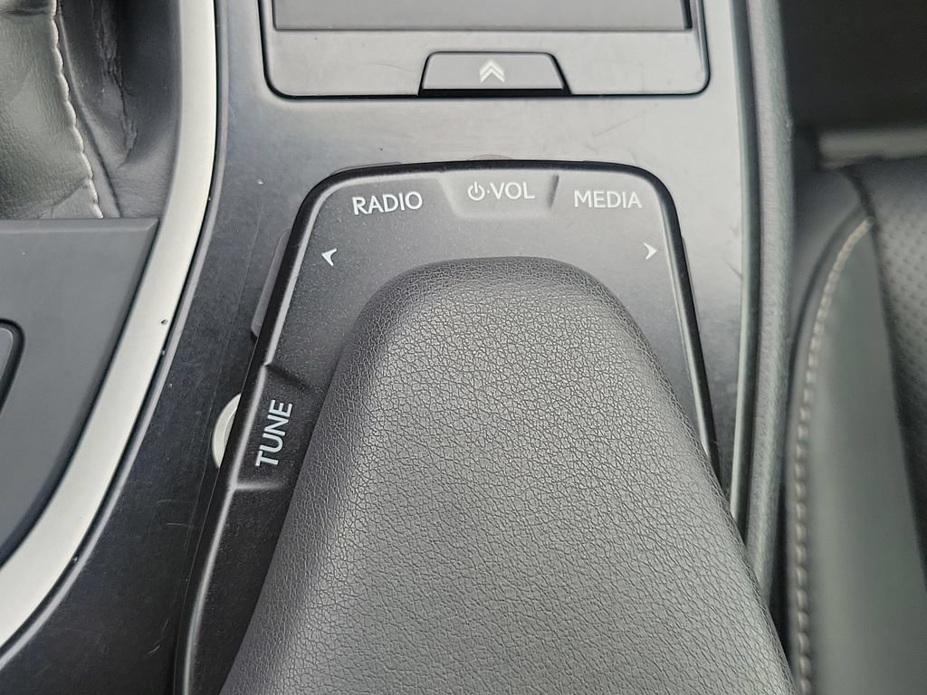 Used 2021 Lexus UX 200 w/ Premium Package FWD image 28
