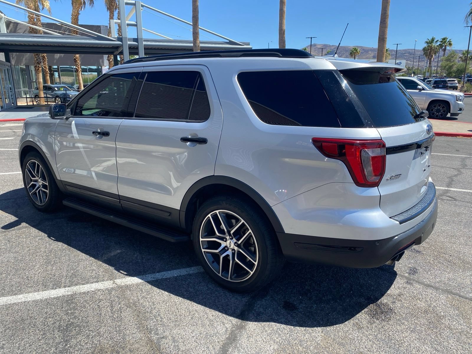 Used 2018 Ford Explorer Sport AWD/4WD image 7