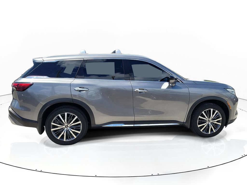 Used 2022 INFINITI QX60 Sensory w/ Vision Package FWD image 2