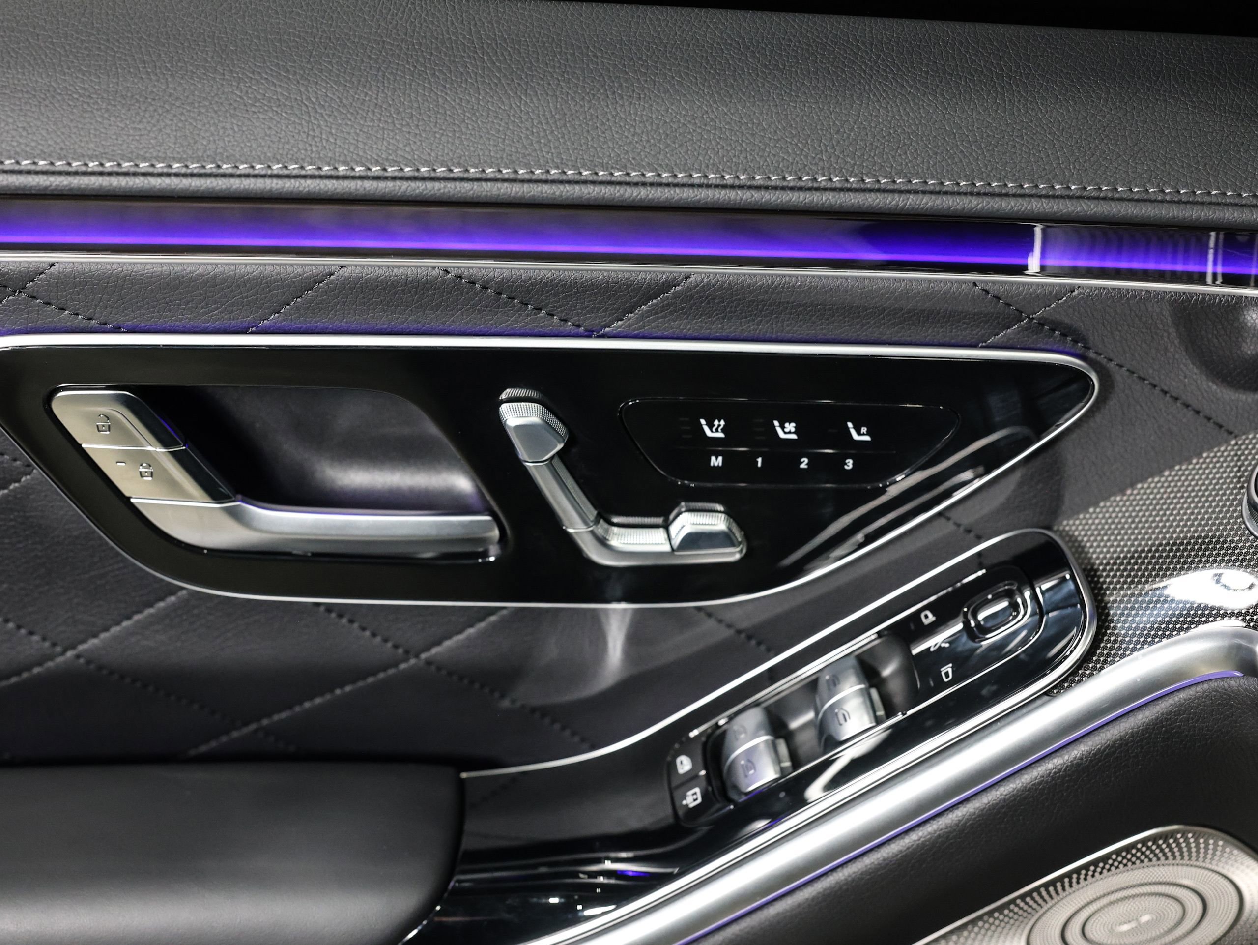 Used 2025 Mercedes-Benz S 580 4MATIC Sedan image 29