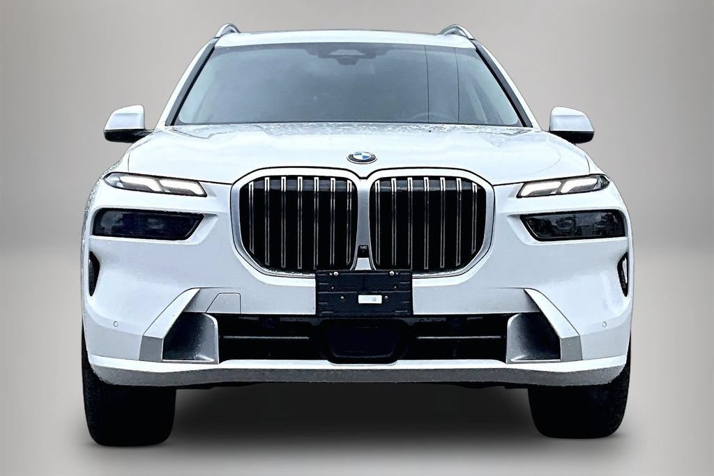 Certified 2026 BMW X7 xDrive40i AWD/4WD image 3