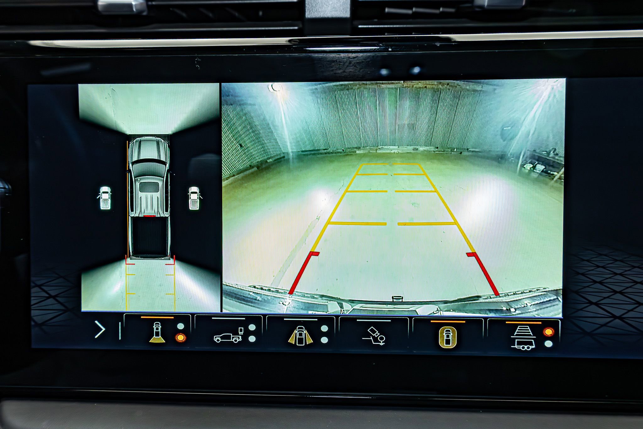 Used 2025 GMC Sierra 1500 AT4X image 21