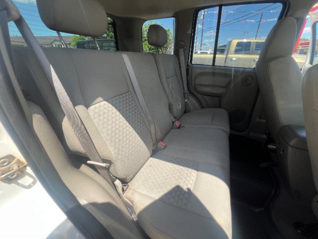 Used 2006 Jeep Liberty Sport AWD/4WD image 12