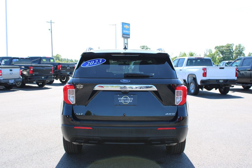 Used 2023 Ford Explorer XLT AWD/4WD image 8