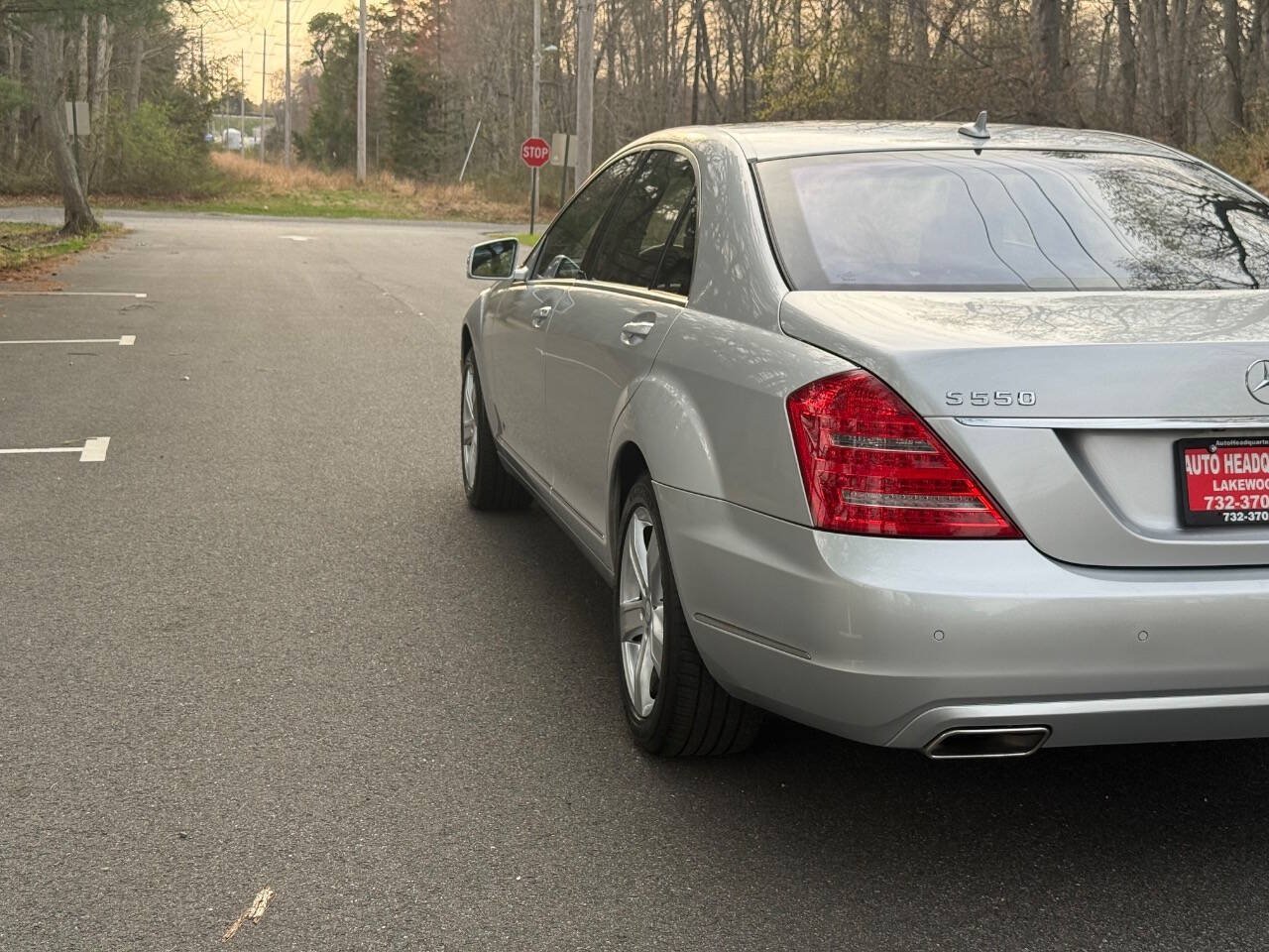 Used 2010 Mercedes-Benz S 550 4MATIC image 8