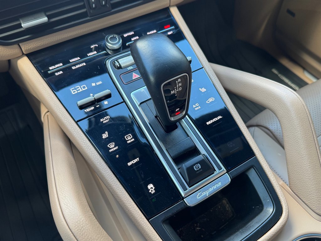 Used 2019 Porsche Cayenne image 11