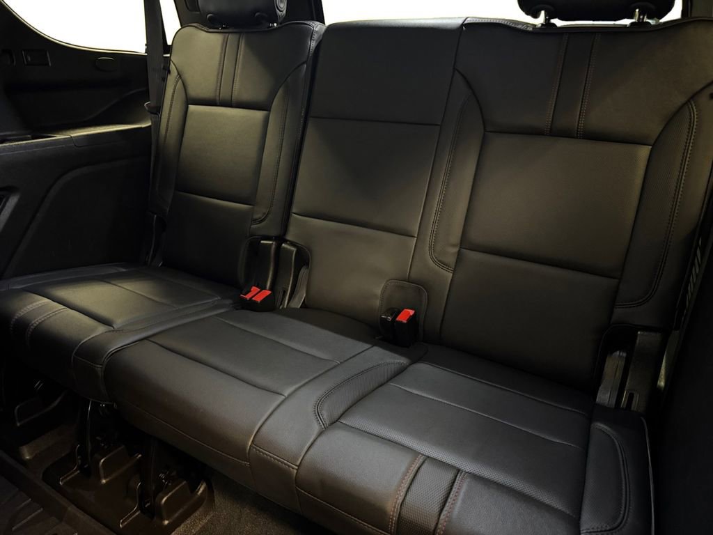 Used 2021 Chevrolet Tahoe RST w/ Luxury Package image 16