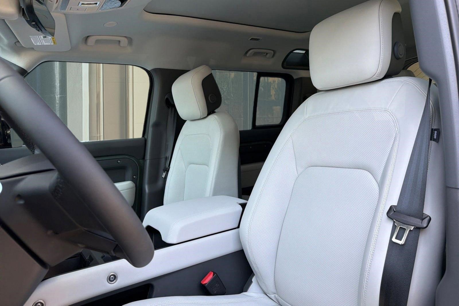 New 2026 Land Rover Defender 110 AWD/4WD image 5