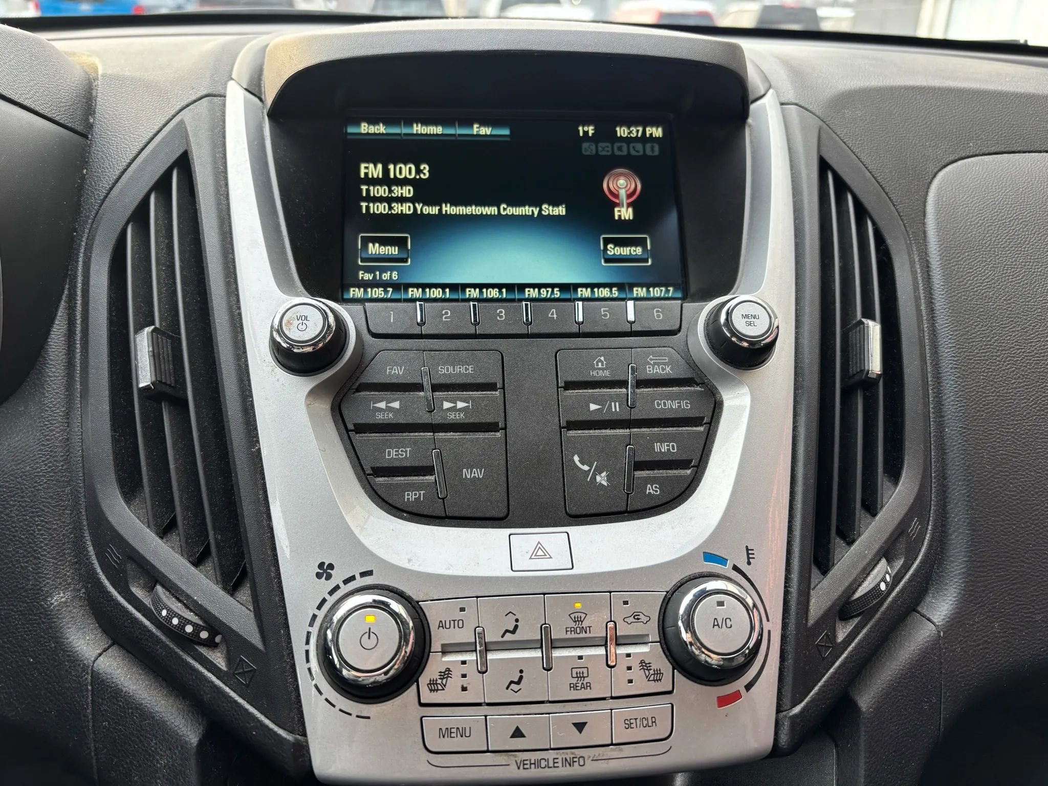 Used 2016 Chevrolet Equinox LT w/ Convenience Package image 24