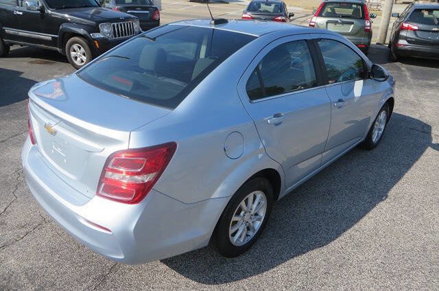 Used 2017 Chevrolet Sonic LT w/ Convenience Package image 22