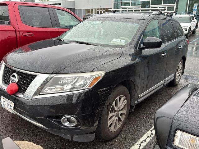 Used 2014 Nissan Pathfinder SL w/ SL Premium Package AWD/4WD image 3