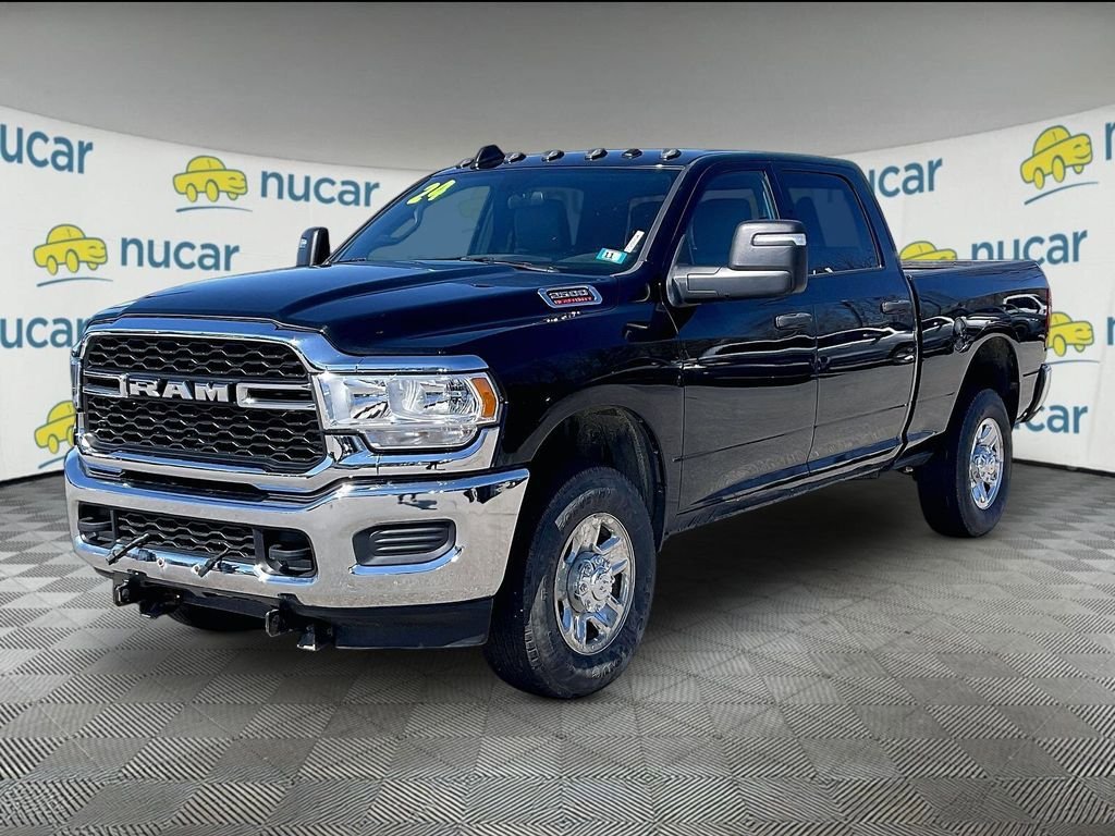 Used 2024 RAM 2500 Tradesman w/ Chrome Appearance Group AWD/4WD image 3
