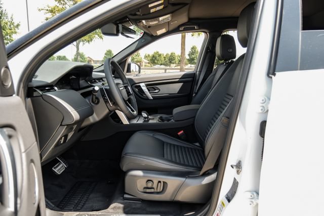 New 2026 Land Rover Discovery Sport Landmark AWD/4WD image 4