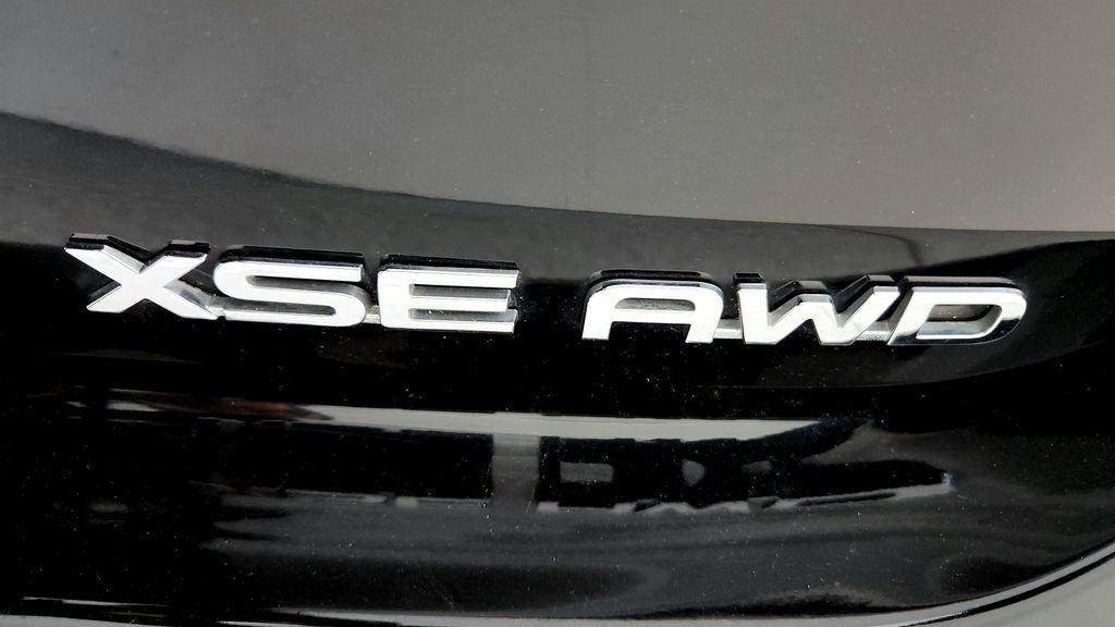 Used 2021 Toyota Highlander XSE AWD/4WD image 14