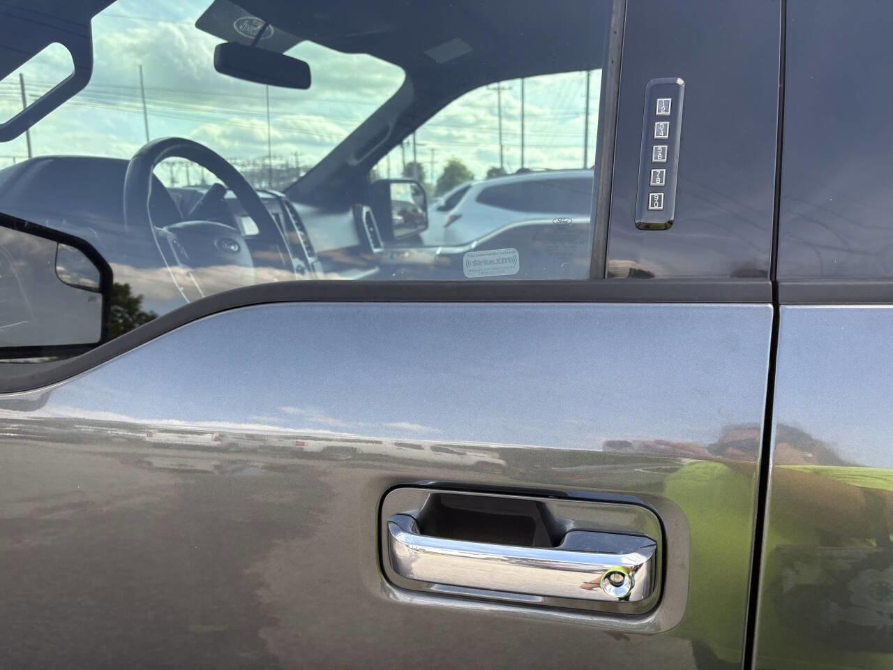 Used 2018 Ford F150 XLT w/ Equipment Group 302A Luxury AWD/4WD image 19