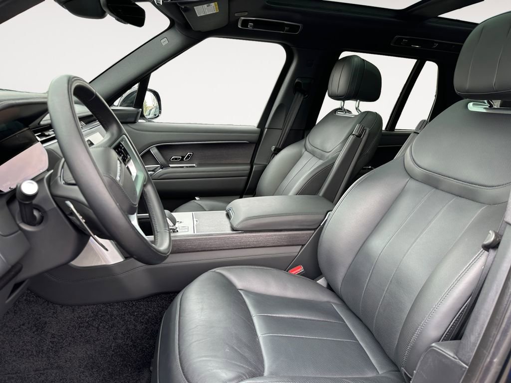 Used 2024 Land Rover Range Rover SE AWD/4WD image 9