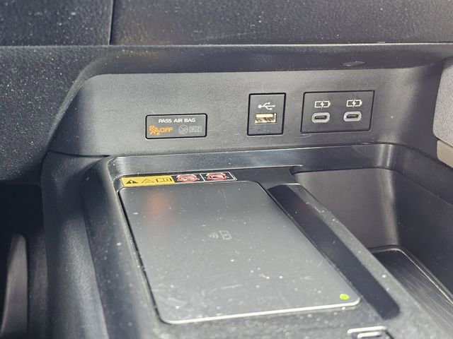 Used 2025 Toyota Camry LE w/ Convenience Package image 20