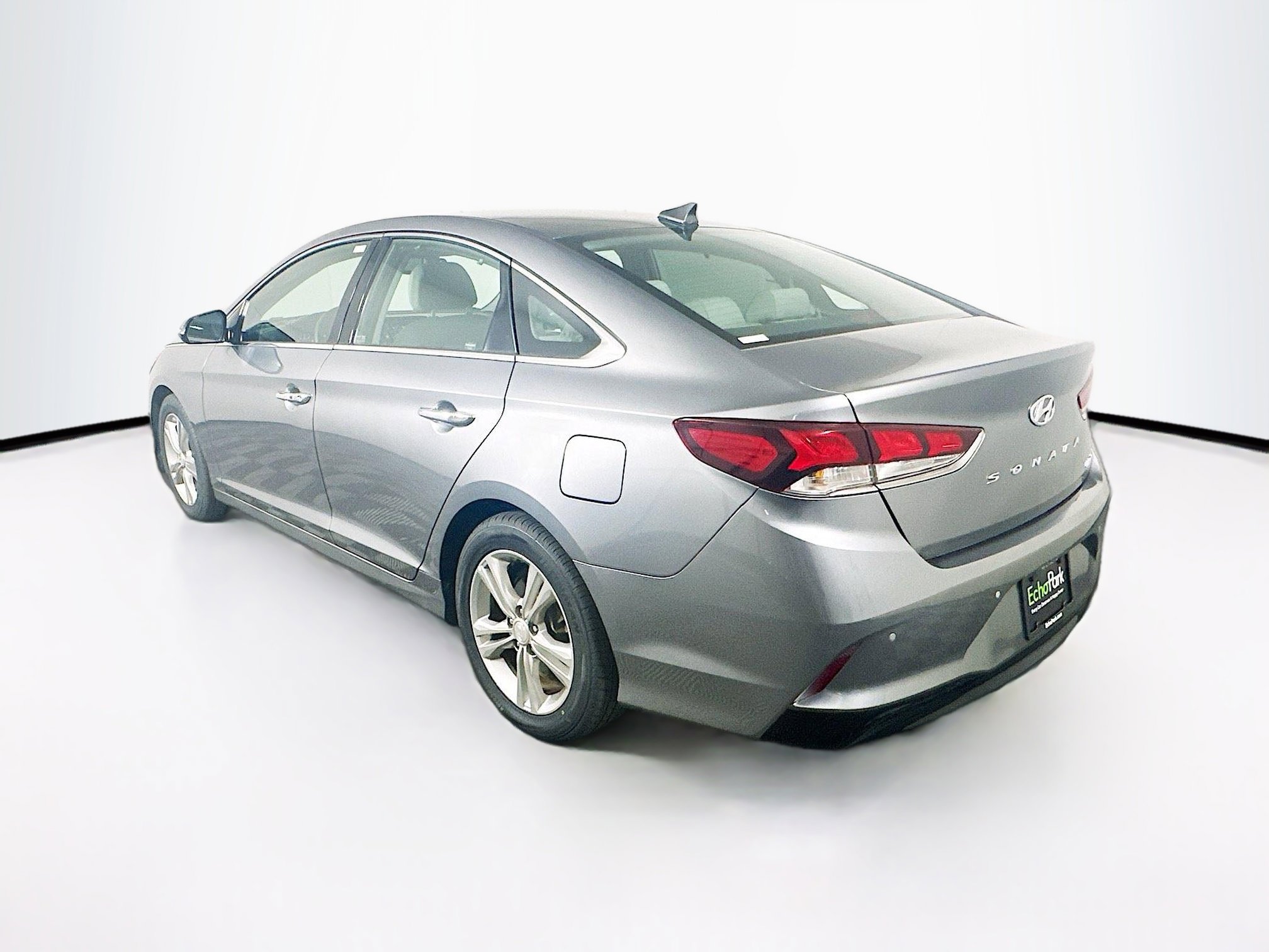Used 2018 Hyundai Sonata Limited w/ Limited Ultimate Package 03 FWD image 5