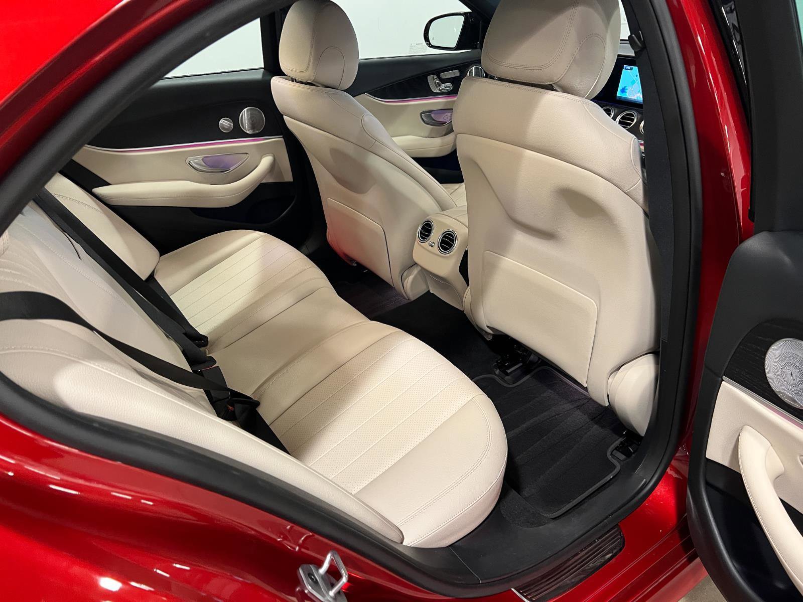 Used 2020 Mercedes-Benz E 350 4MATIC Sedan w/ Parking Assistance Package image 36