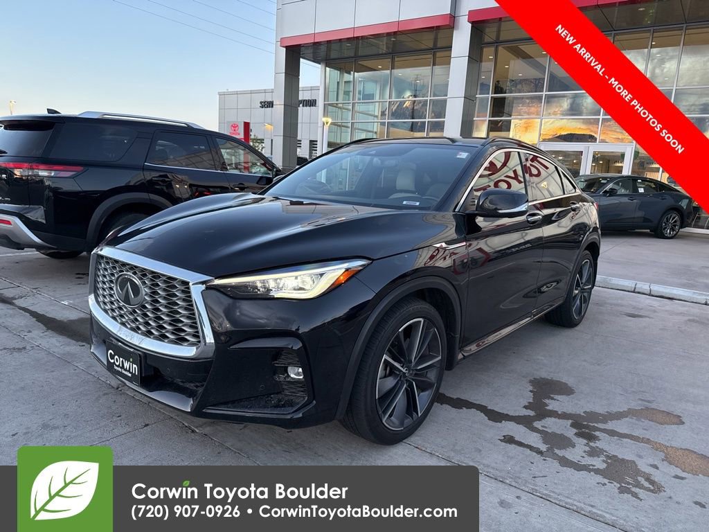 Used 2023 INFINITI QX55 Essential image 3