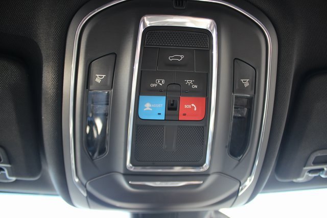 Used 2023 Jeep Grand Cherokee Altitude image 11