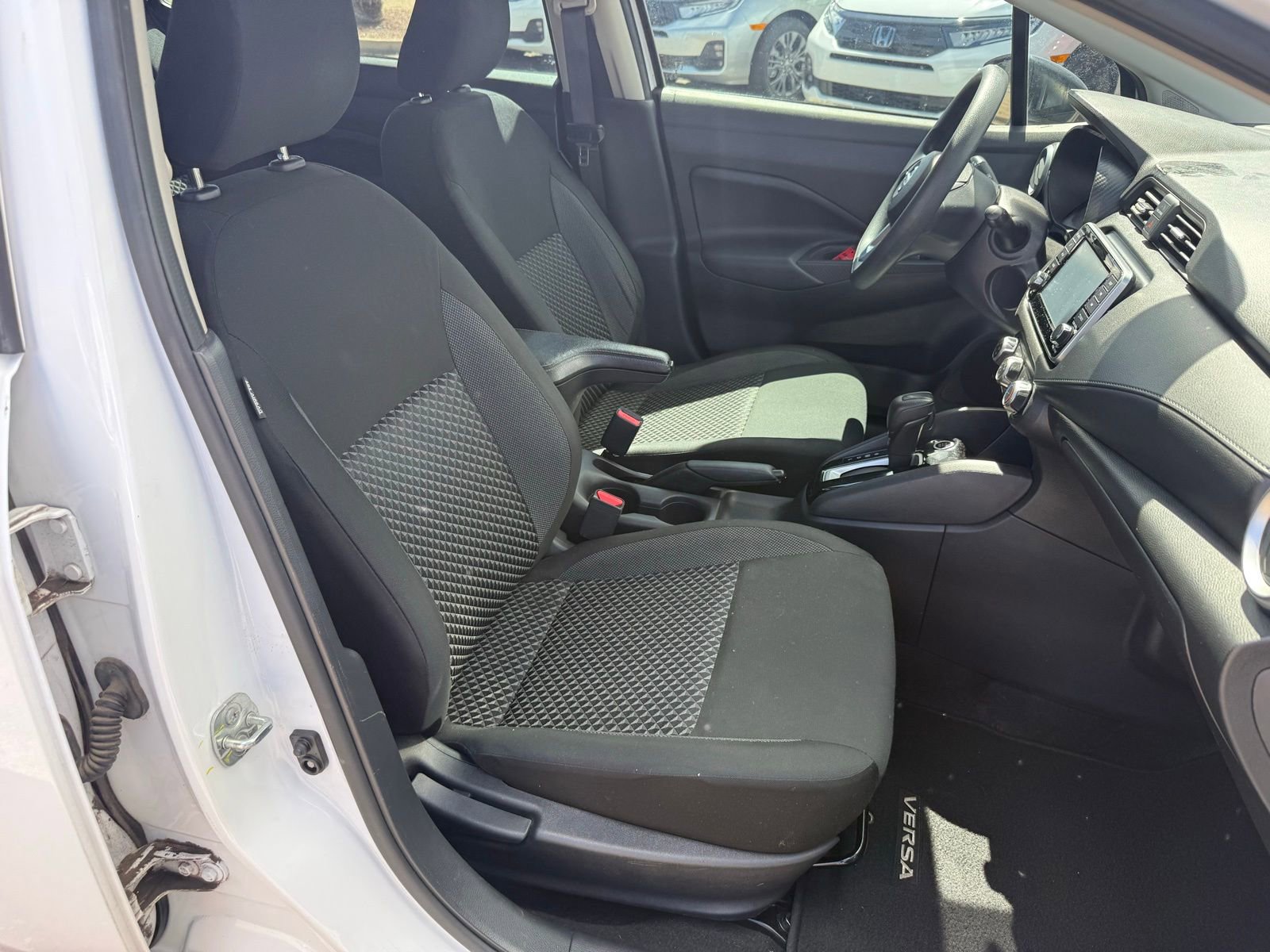 Used 2020 Nissan Versa S image 31