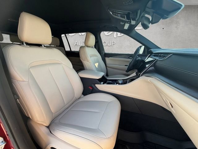 Used 2023 Jeep Grand Cherokee L Limited image 22