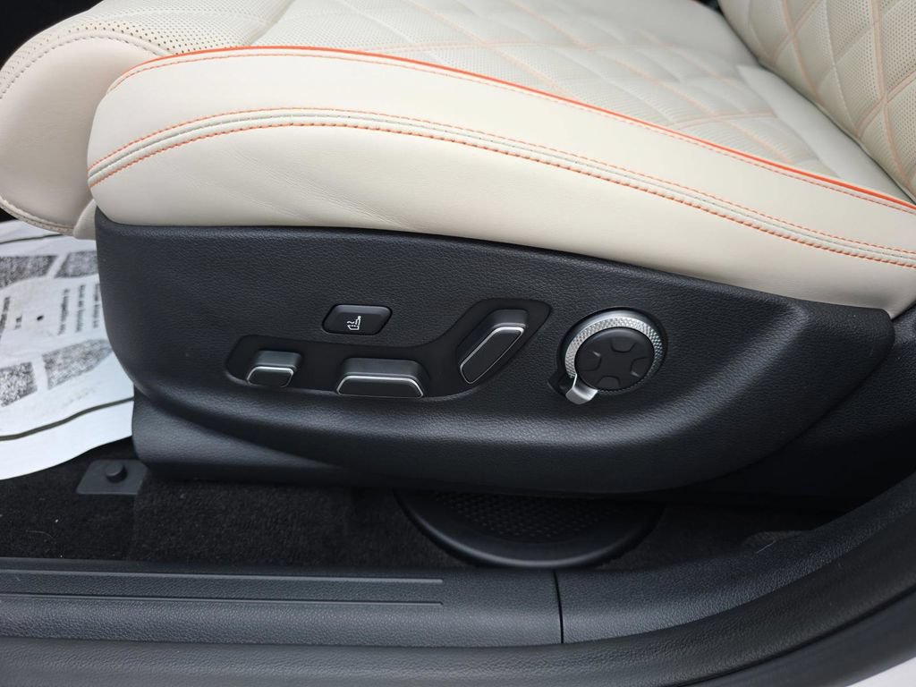 New 2026 Genesis GV70 3.5T Sport Prestige AWD/4WD image 19