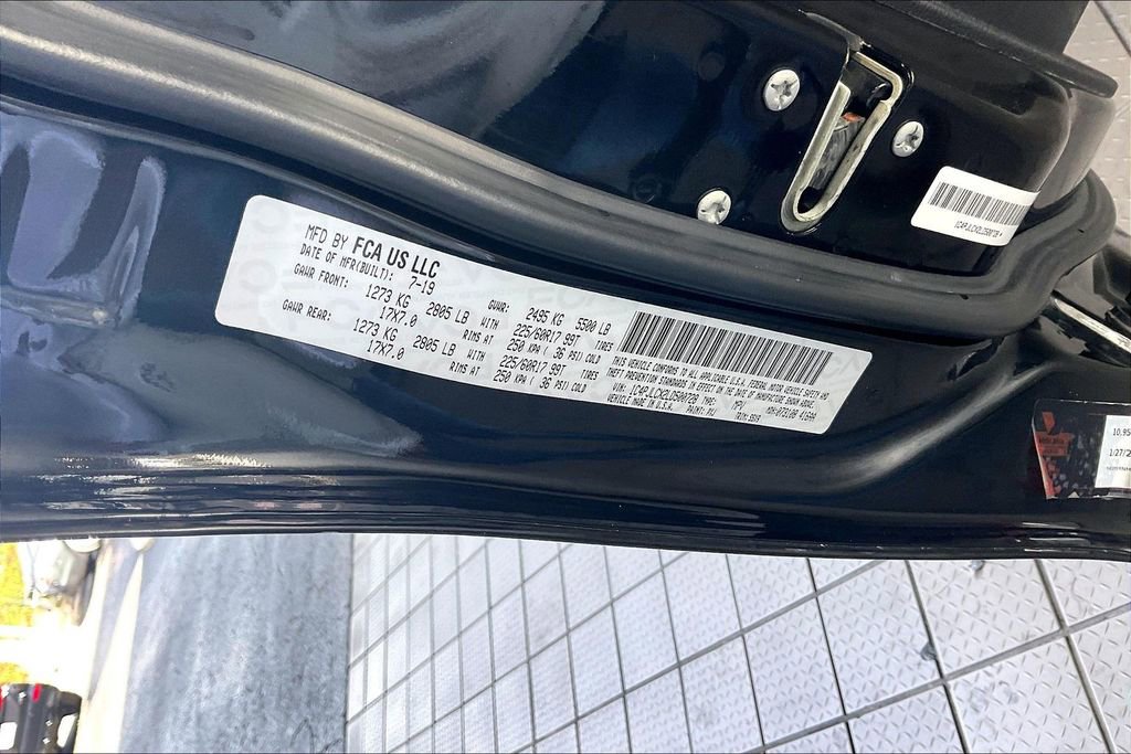 Used 2020 Jeep Cherokee Latitude FWD image 36