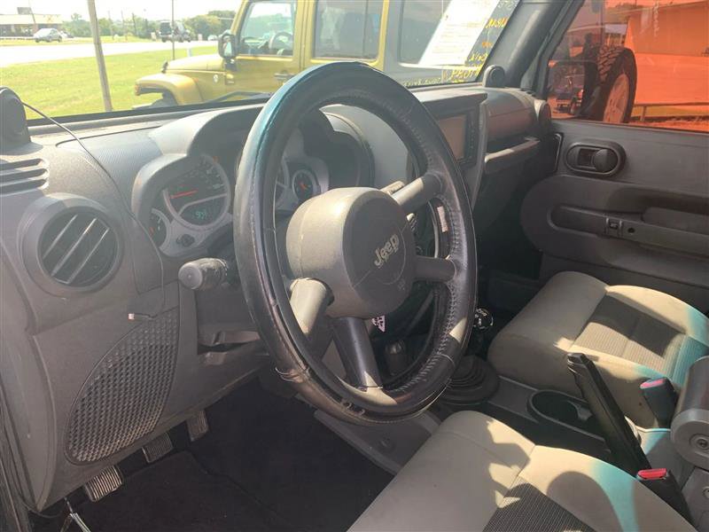 Used 2010 Jeep Wrangler Unlimited Rubicon w/ Trailer Tow Group image 14